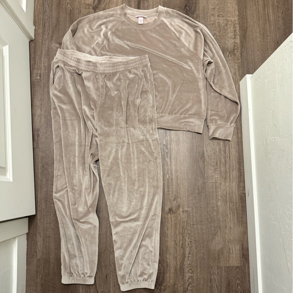 Victoria's Secret Velvet Lounge Set in Tan